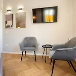 Апартаменти Rigas29 - Urbannest Бухарест